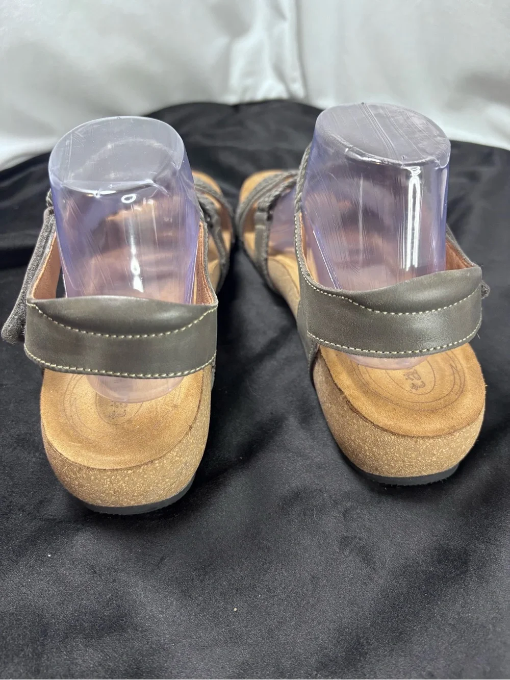 Taos Trulie Women’s Backstrap Sandals Dark Grey Leather Size 11-11.5